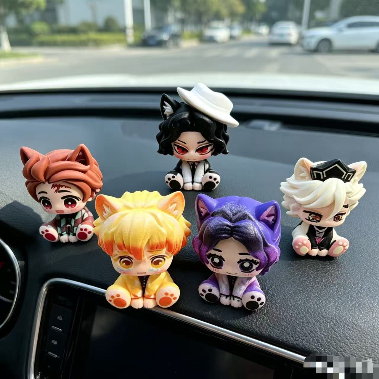 تمثال صغير لشخصية قاتل الشياطي - مراجعة Car Accessories Etsy وسعره